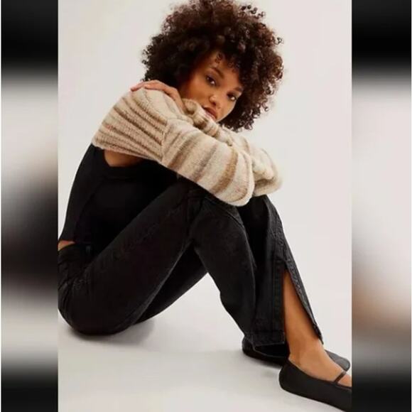 Free People We The Free Curvy Mona Flare Jeans High Rise Black Size 33 NWT - Picture 6 of 6